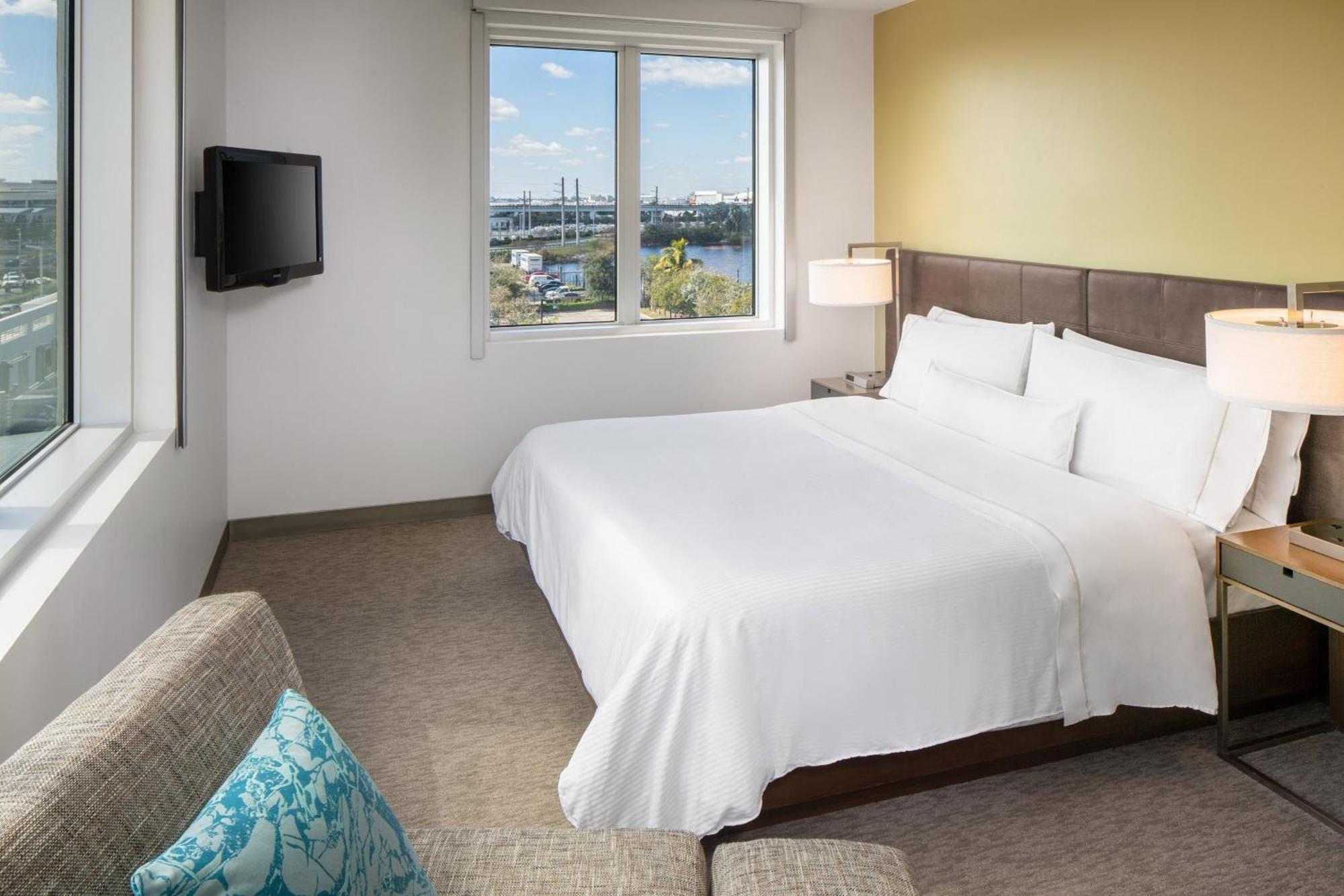 Element Miami International Airport Hotel Miami Springs Exterior photo